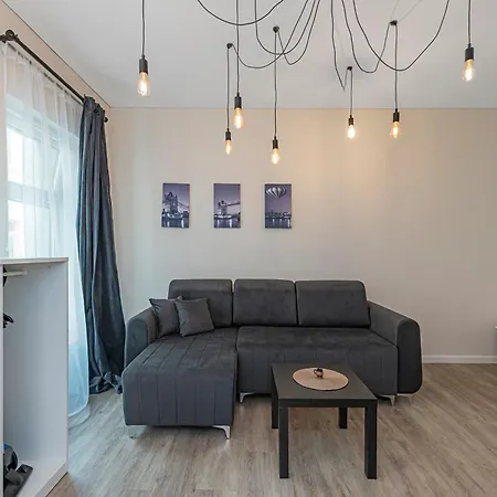 Contrast By Polo Apartment