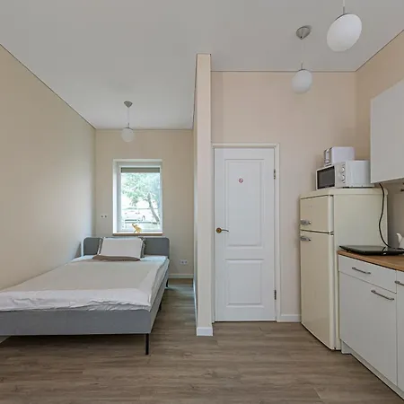 Apartment Contrast By Polo *